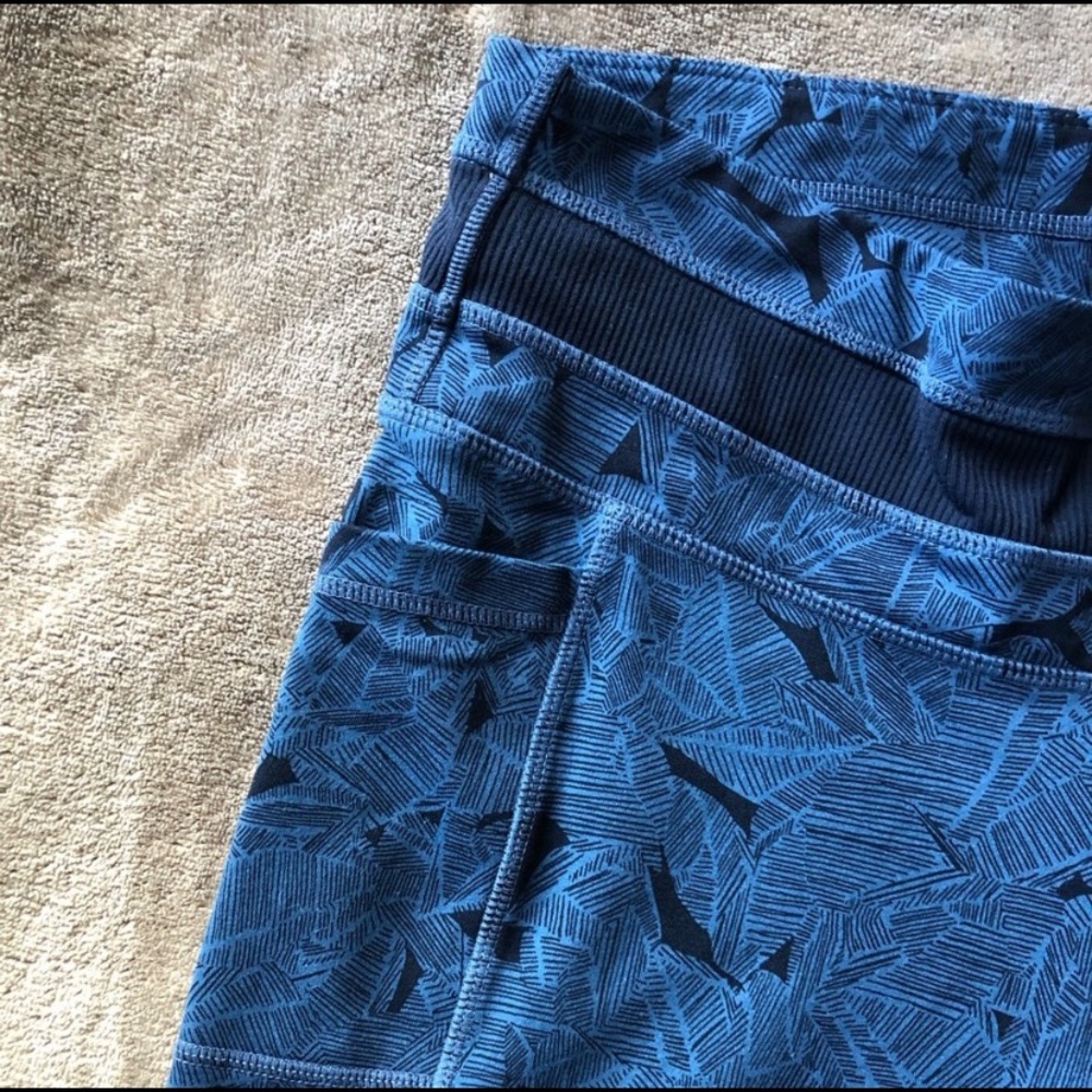 Athleta Blue Patterned Leggings - Picture 8 of 8